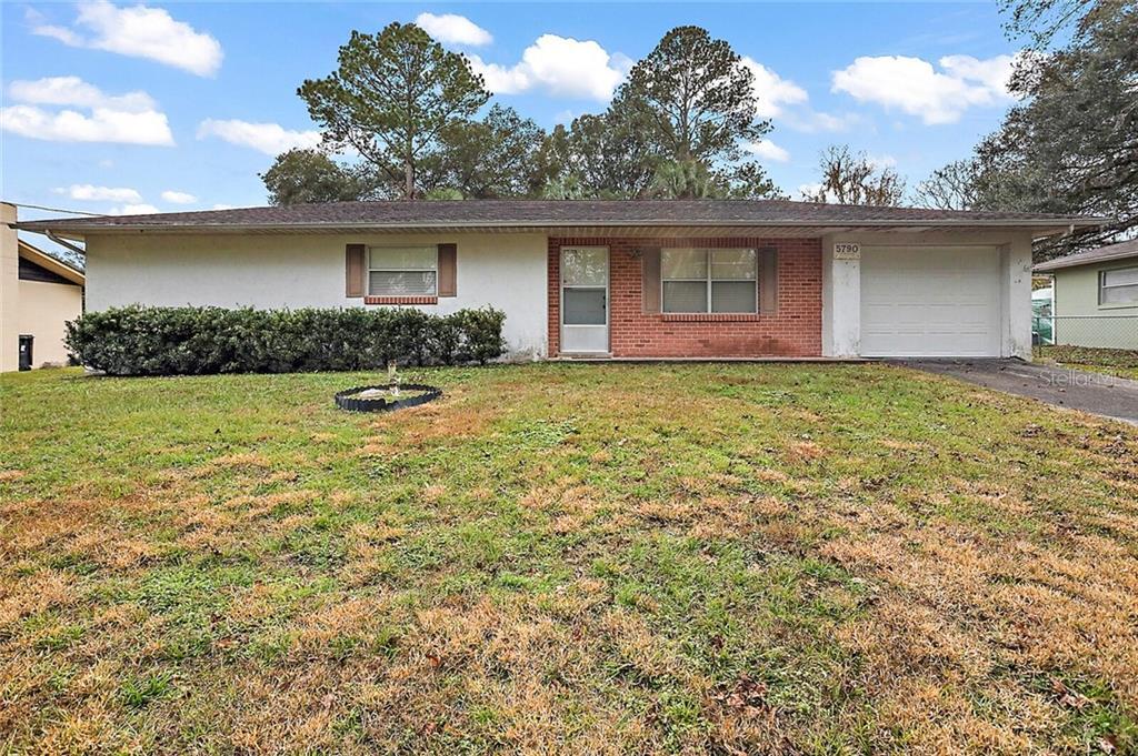 Property Photo: 5790 SE 119th Street FL 34420