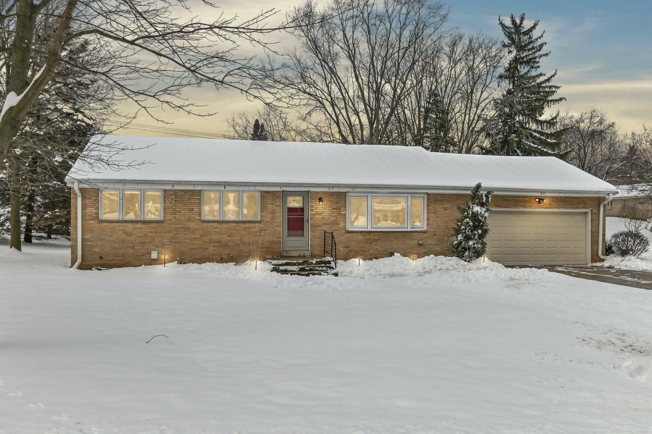 Property Photo:  825 Harvey Ave  WI 53005 