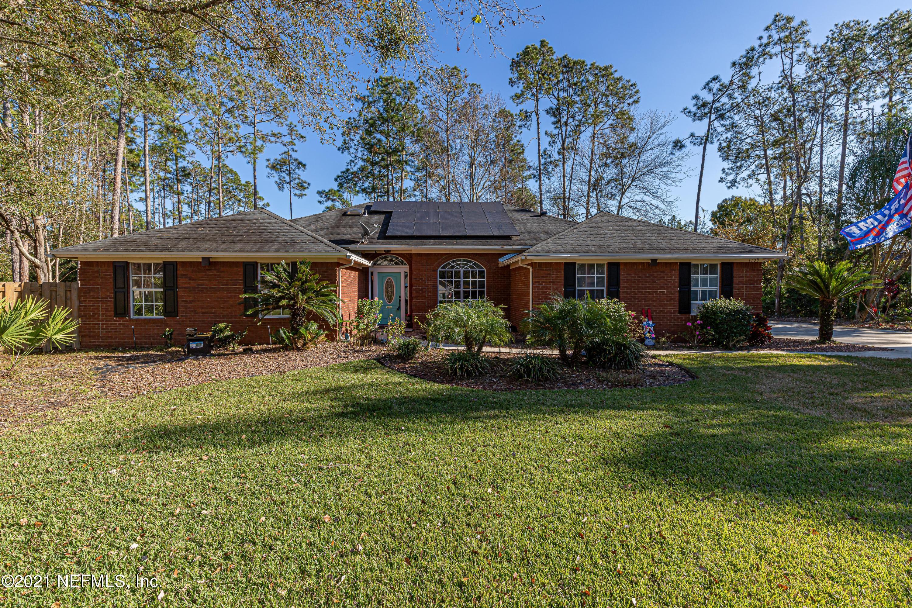 Property Photo: 1709 Hunters Ridge Road FL 32003