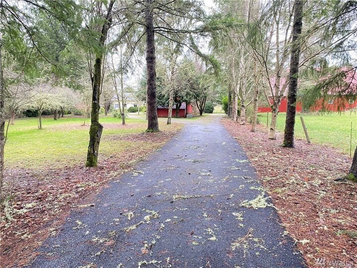 Property Photo: 624 Tauscher Rd WA 98532