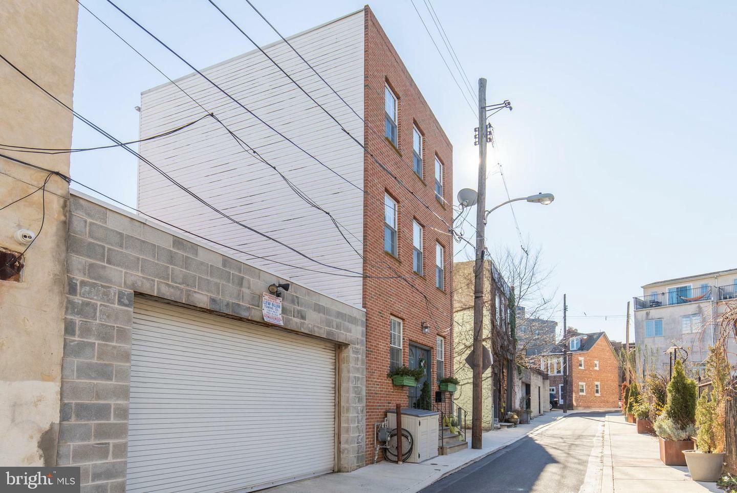 Property Photo:  915 N Leithgow St  PA 19123 