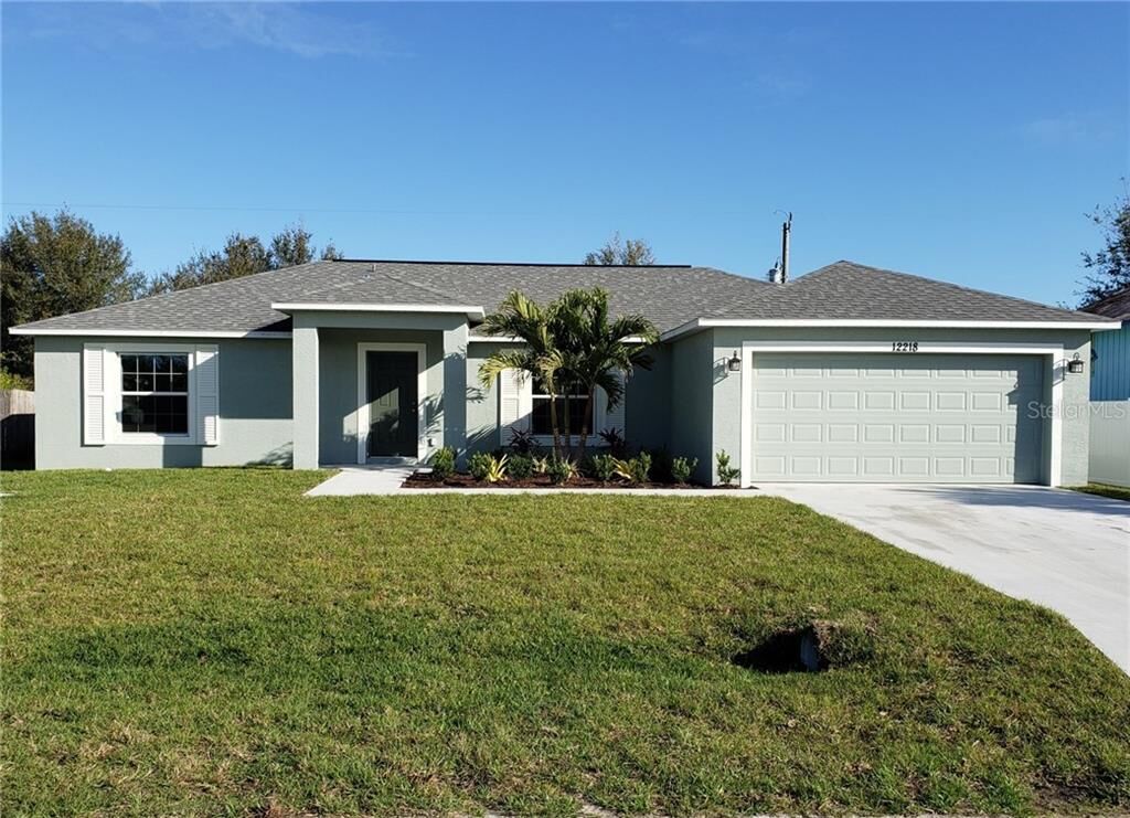 Property Photo: 13489 Drysdale Avenue FL 33981