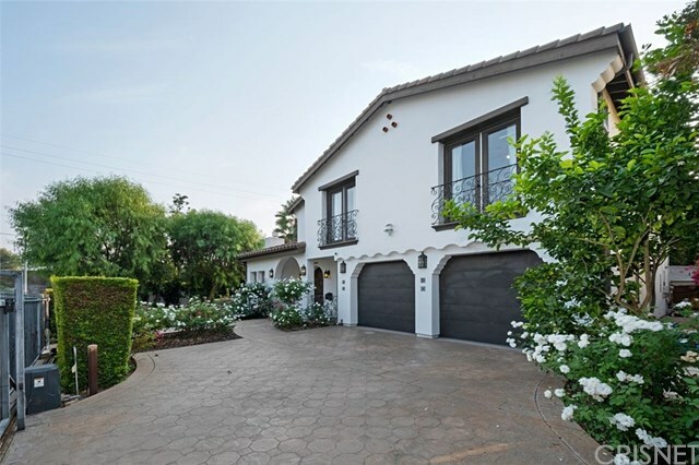 Property Photo: 4707 Tyrone Avenue CA 91423