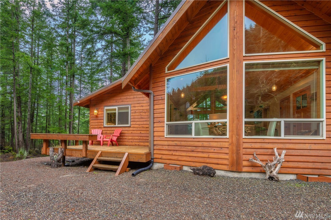 Property Photo: 2936 Rosewood Terr WA 98262