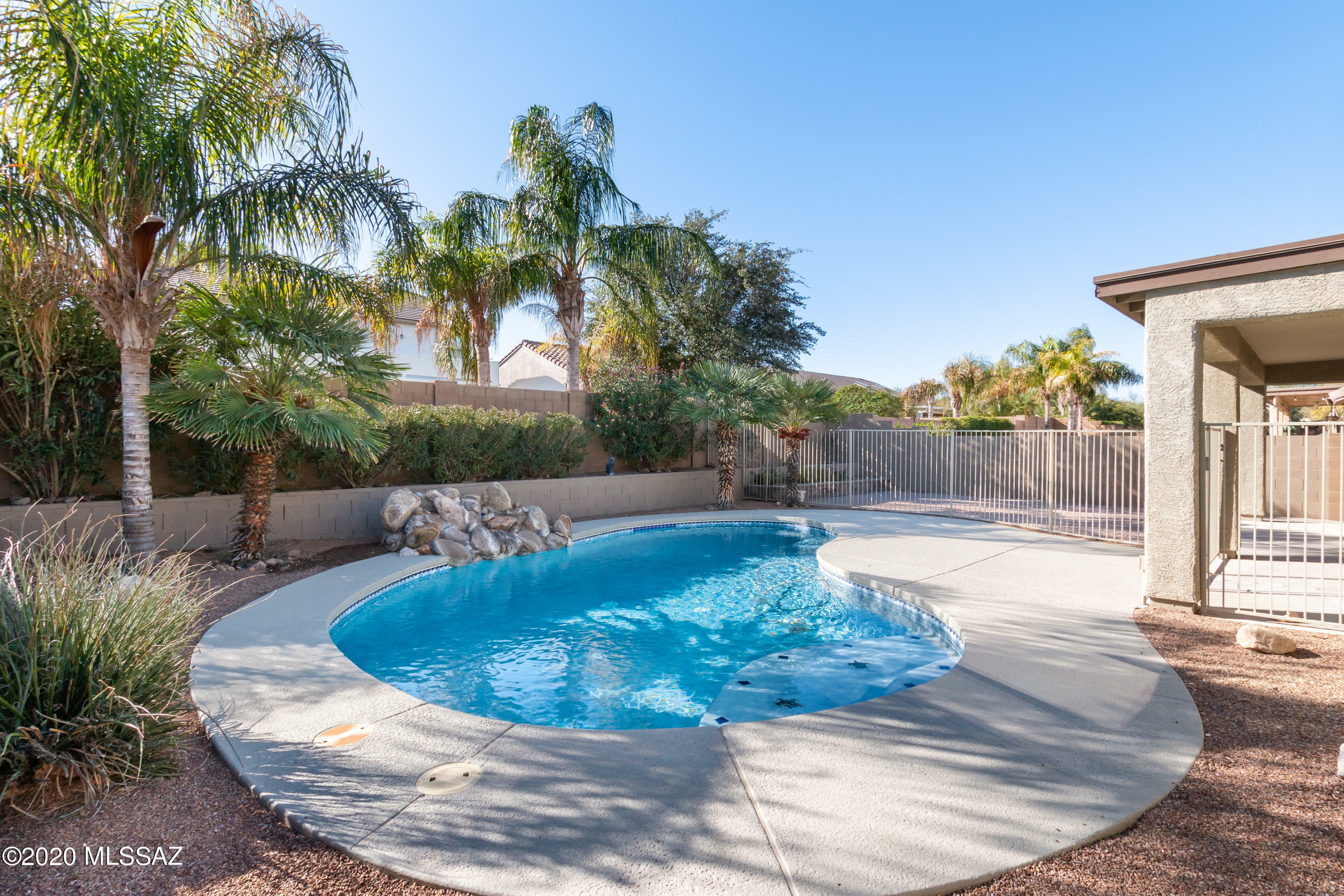 Property Photo:  7545 W Victory Court  AZ 85743 