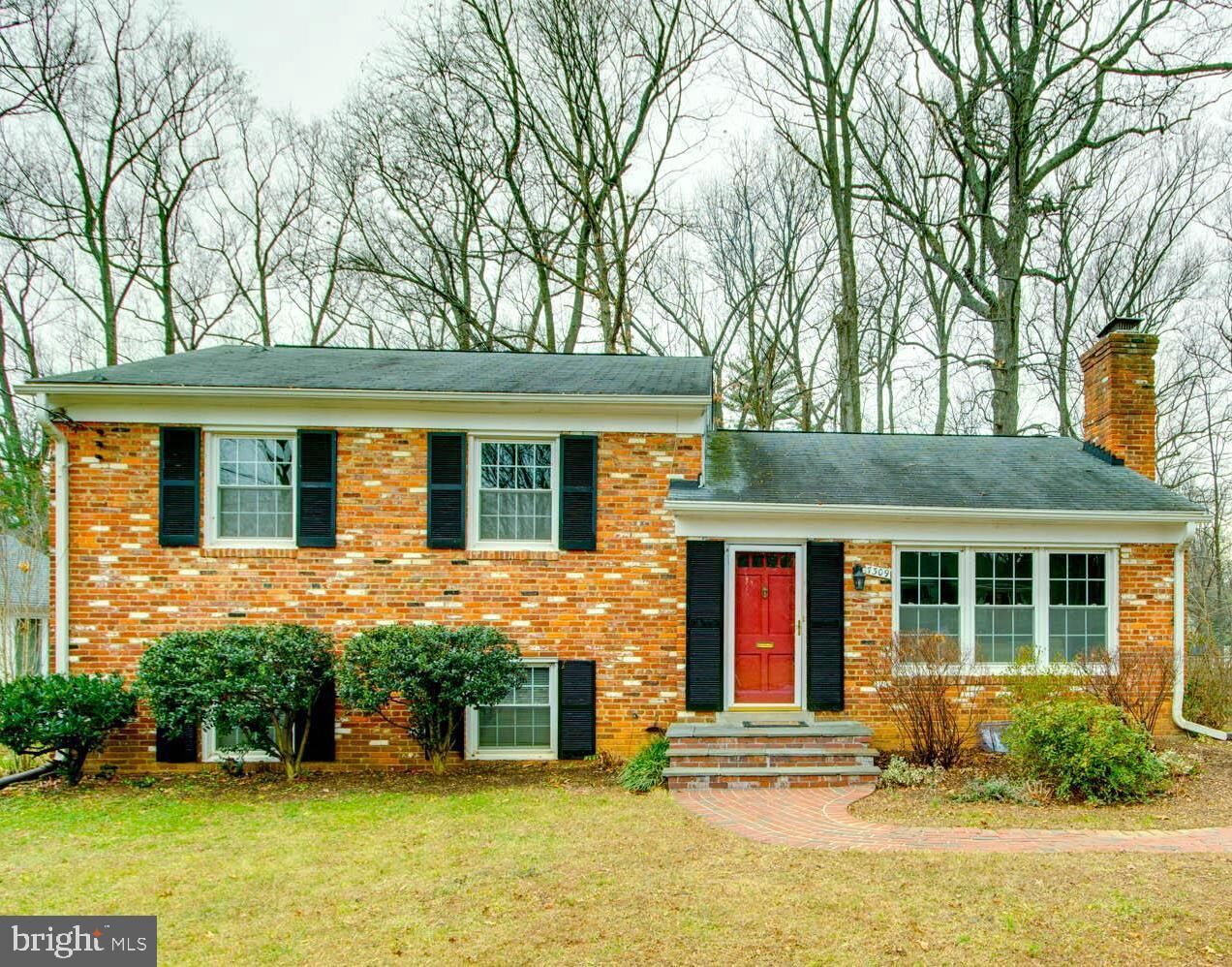 Property Photo:  7309 Pinecastle Road  VA 22043 