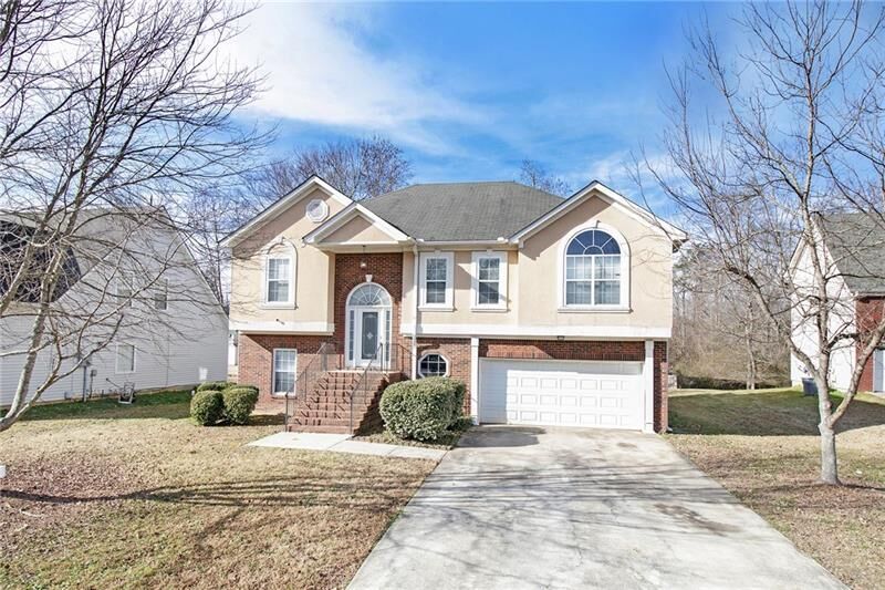Property Photo:  9259 Willow Tree Court  GA 30238 