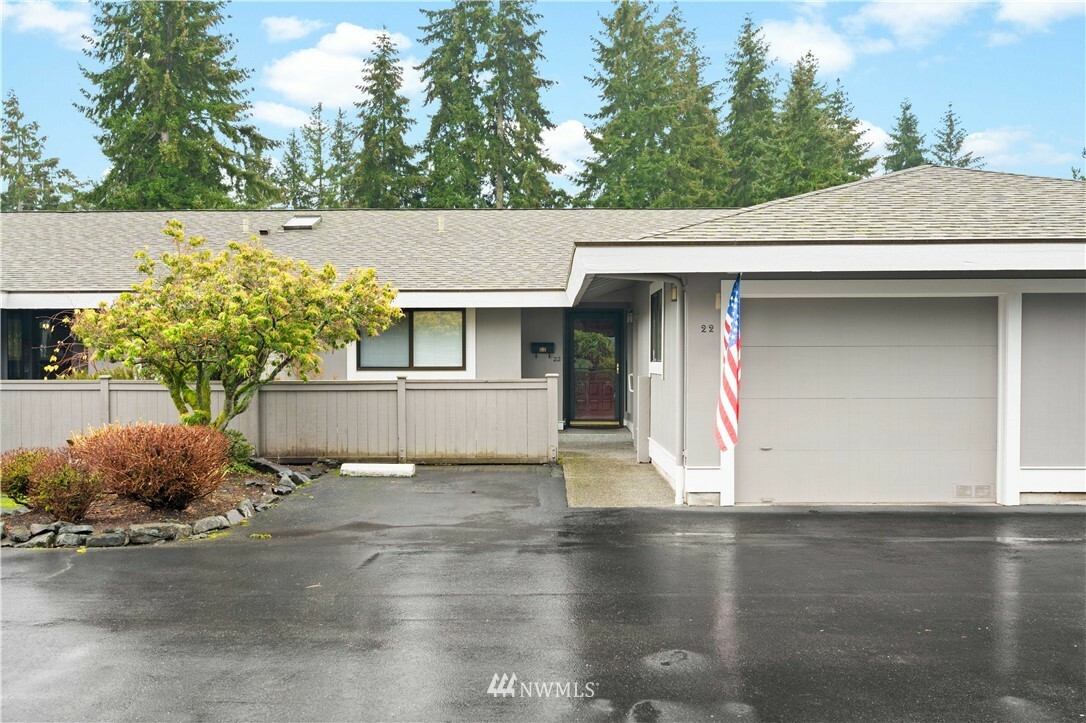 1372 Bel Air Road 22  Tacoma WA 98406 photo