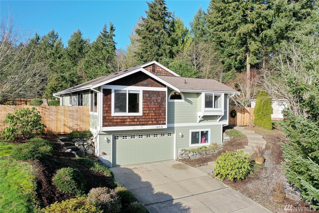 Property Photo:  10716 33rd Av Ct NW  WA 98332 