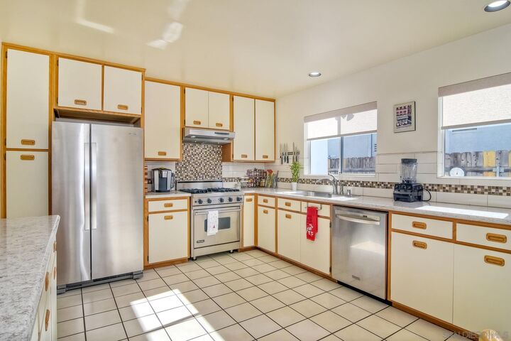 Property Photo:  13360 Floral Avenue  CA 92064 