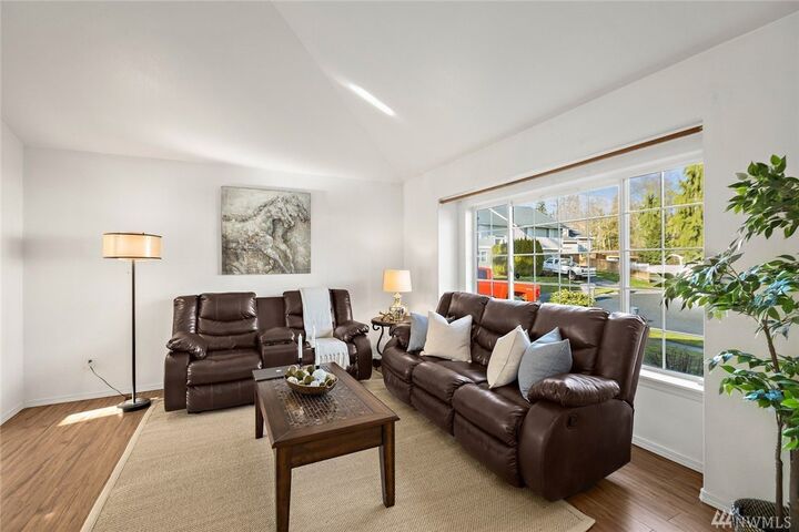 Property Photo:  618 203rd St SE  WA 98012 