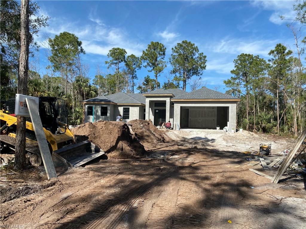 Property Photo: 121 33rd Ave NE FL 34120
