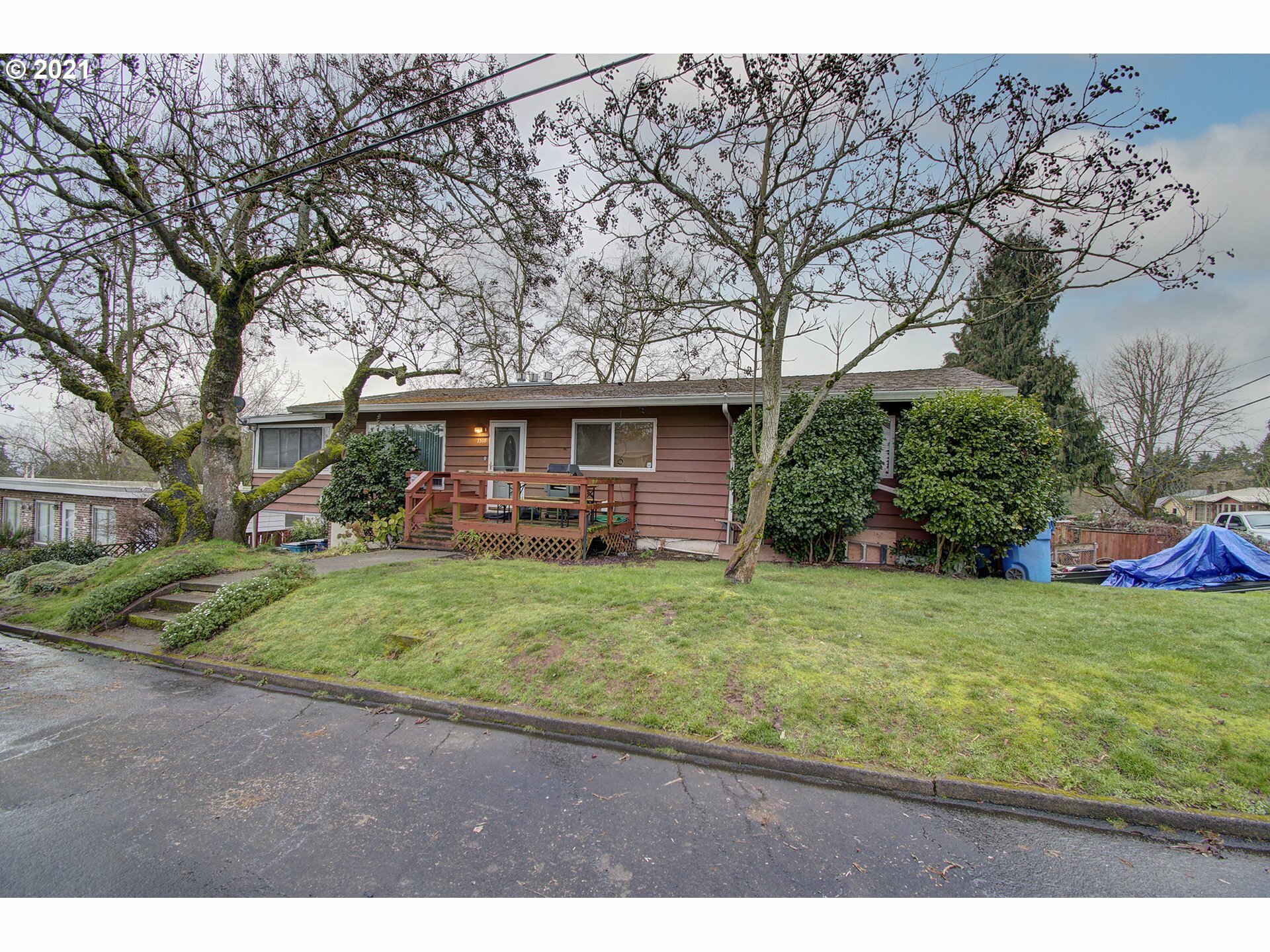 Property Photo: 1518 Z St WA 98661