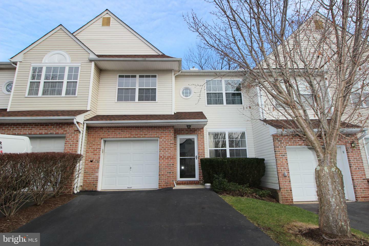 Property Photo:  12 Carlyle Court  NJ 08540 