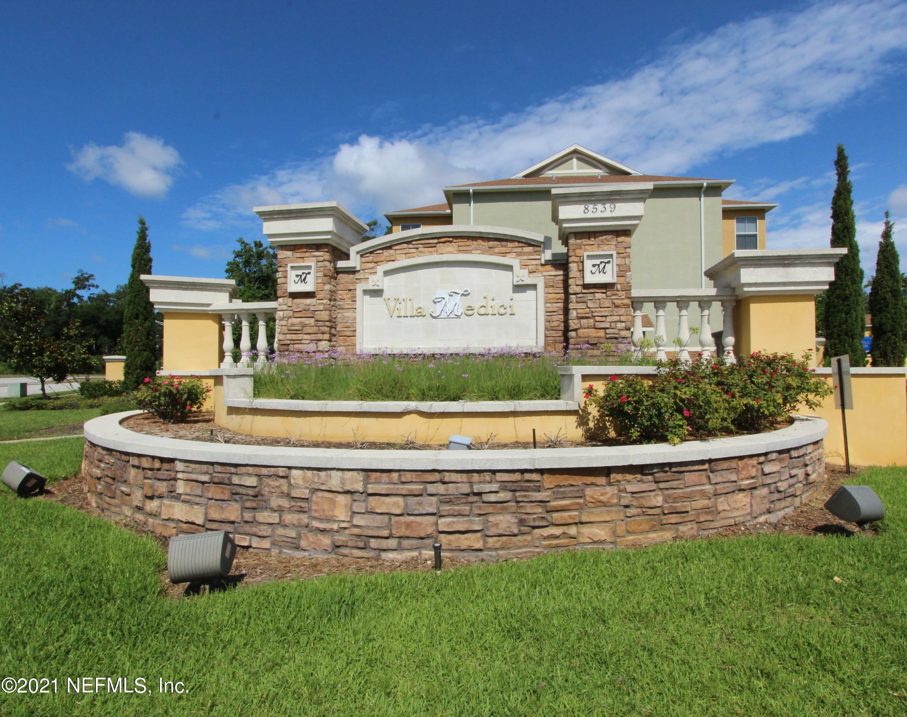 Property Photo: 8539 Gate Parkway W 1627 FL 32216