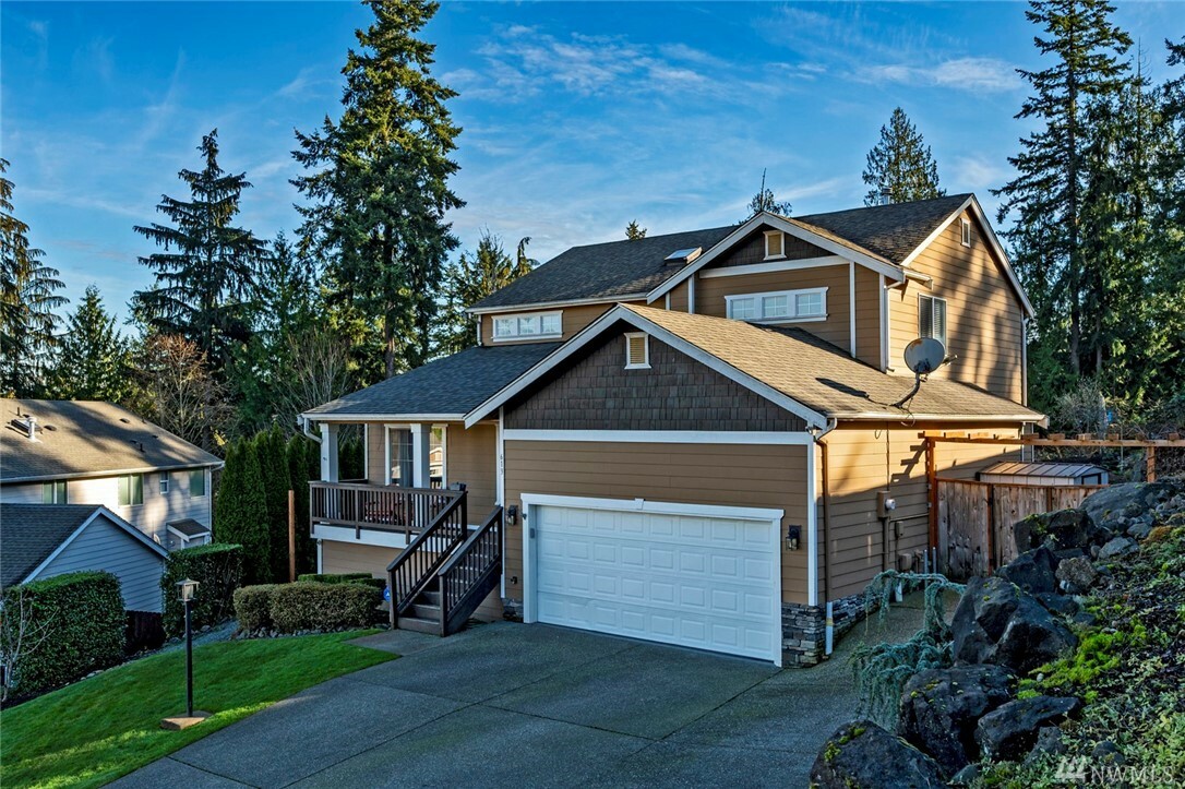 Property Photo:  613 122nd Av Ct E  WA 98372 