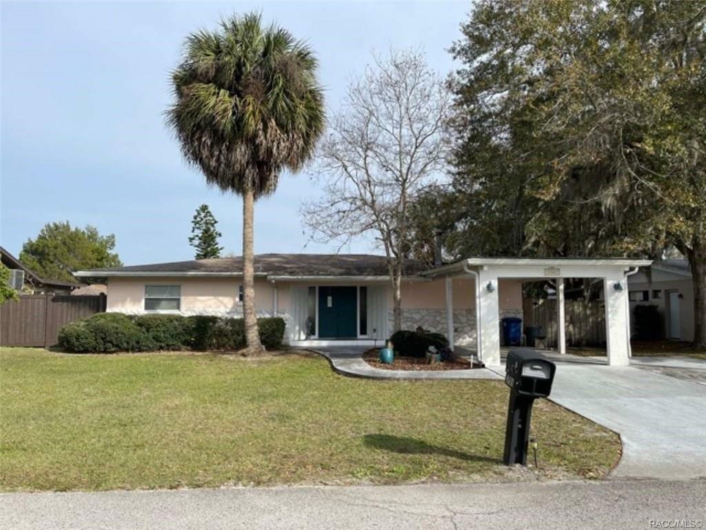 Property Photo:  1301 SE 3rd Avenue  FL 34429 