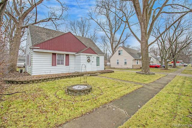 Property Photo:  22160 Colgate Street  MI 48336 