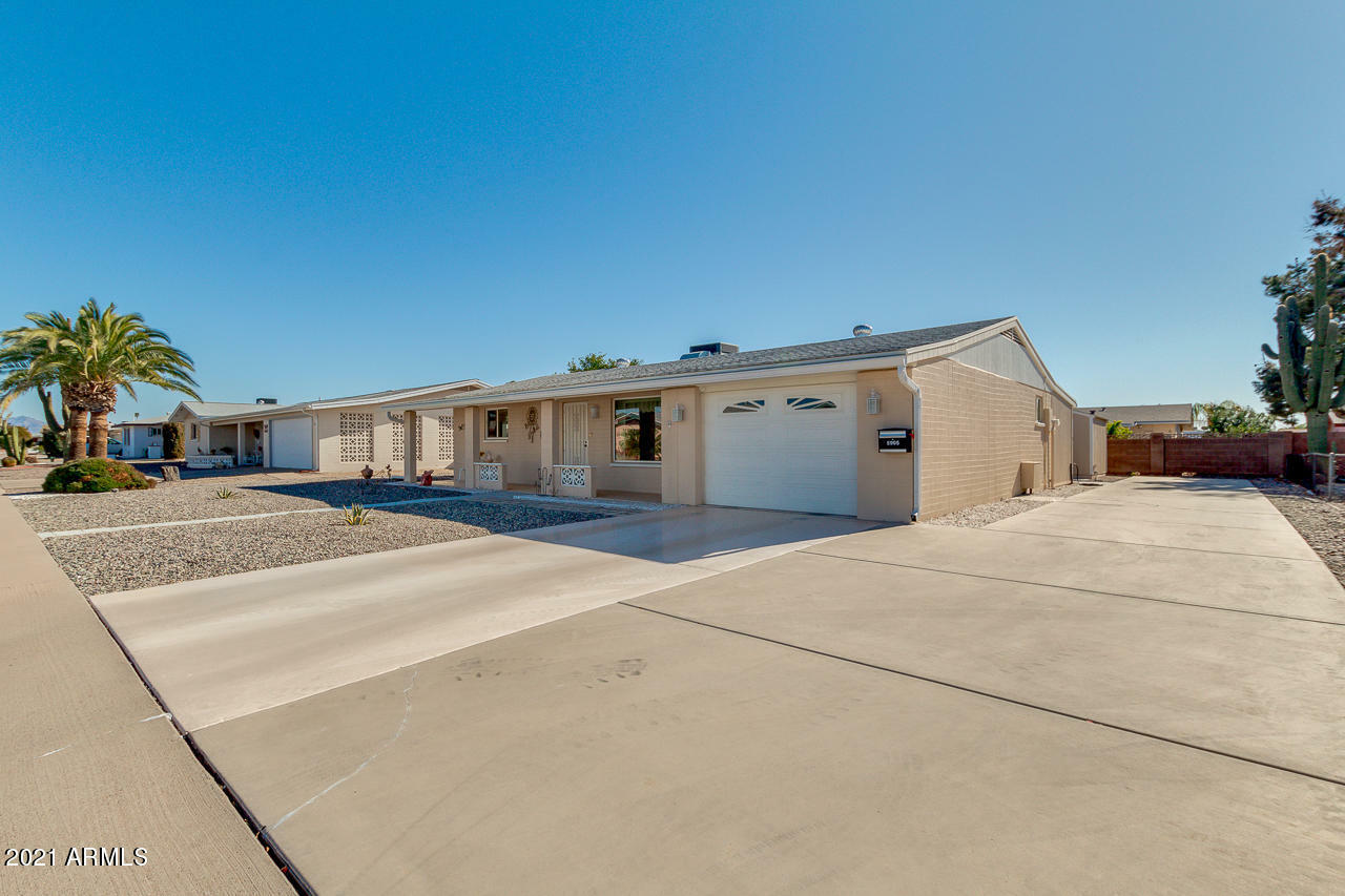 Property Photo:  5905 E Billings Street  AZ 85205 