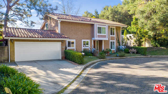 Property Photo:  9920 Lancer Ct  CA 90210 