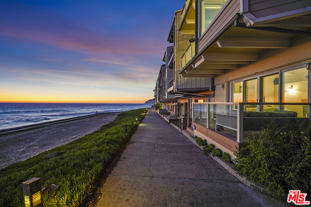 Property Photo:  11862 S Beach Club Way  CA 90265 