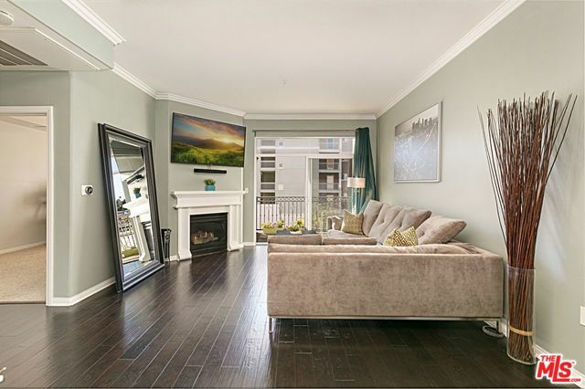 Property Photo: 3750 Santa Rosalia Dr 404 CA 90008