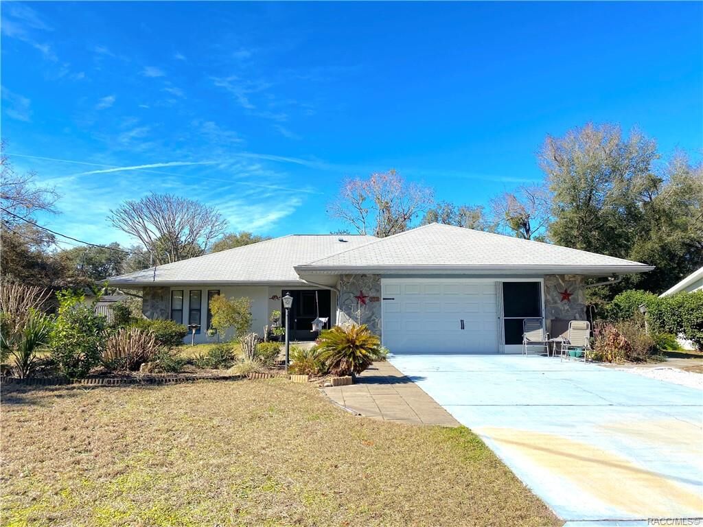 Property Photo: 933 Tulane Terrace FL 34450