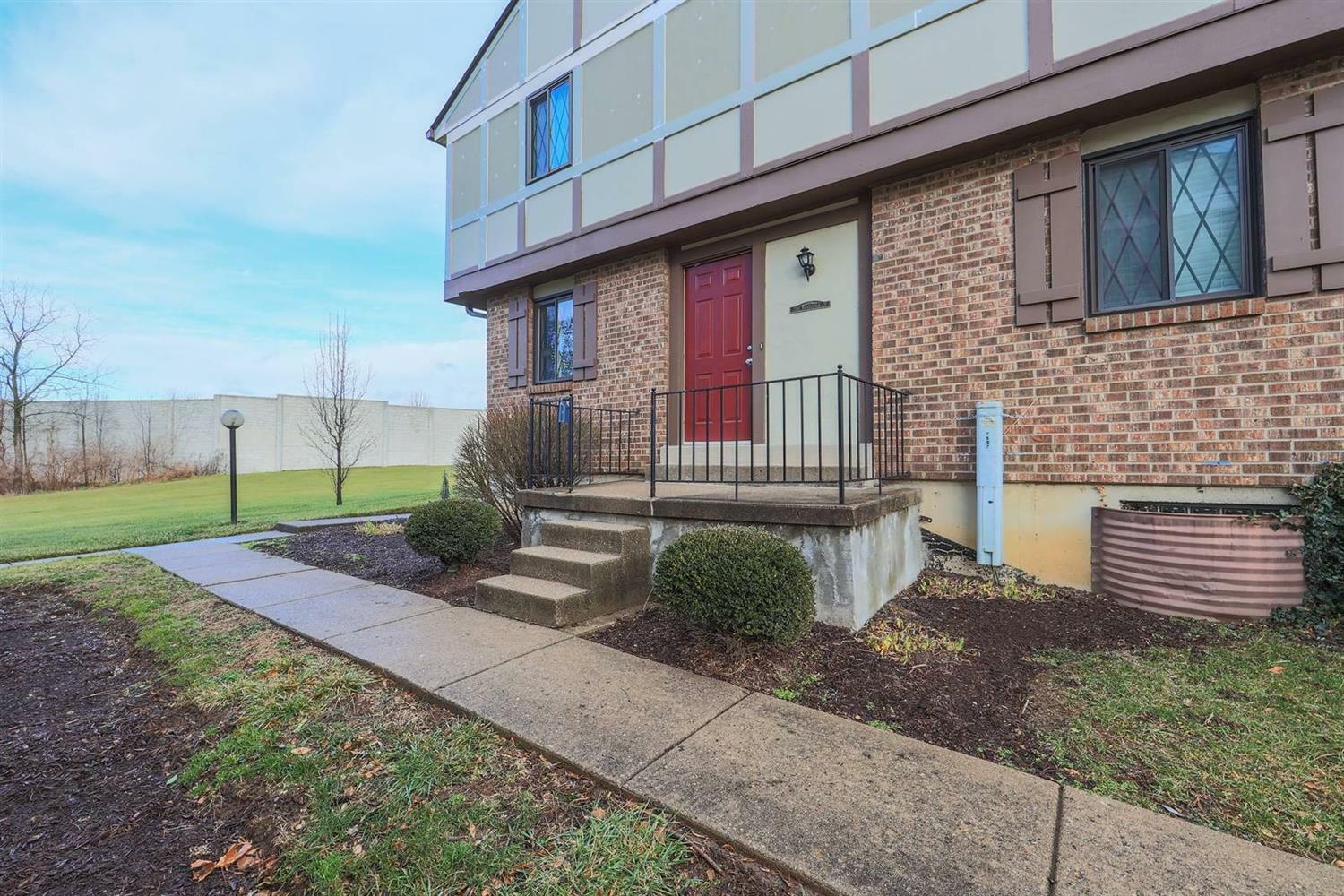 Property Photo: 7597 Weatherly Ct 272 OH 45069