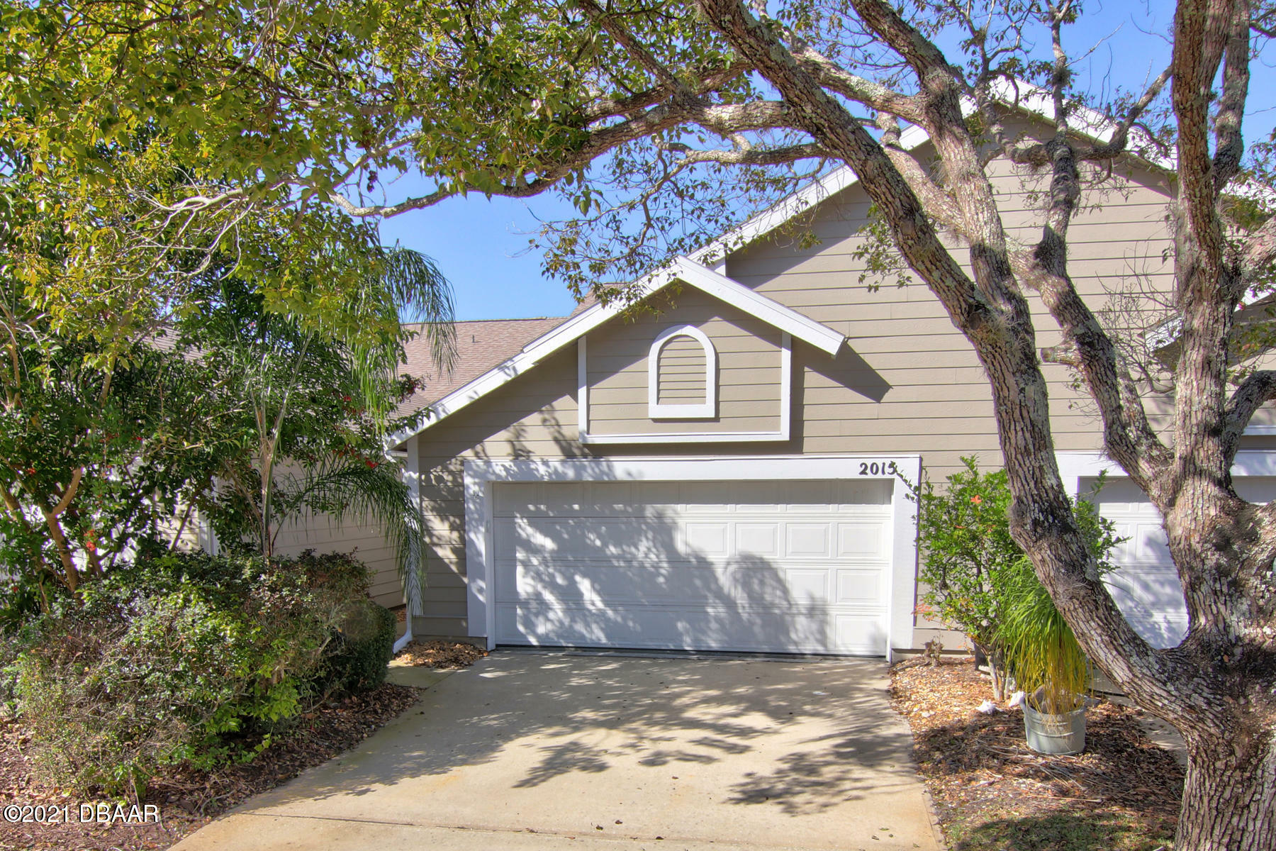 Property Photo:  2015 Cornell Place  FL 32128 