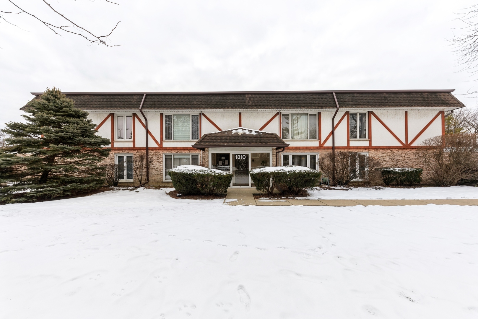 Property Photo:  1310 S New Wilke Road 1C  IL 60005 