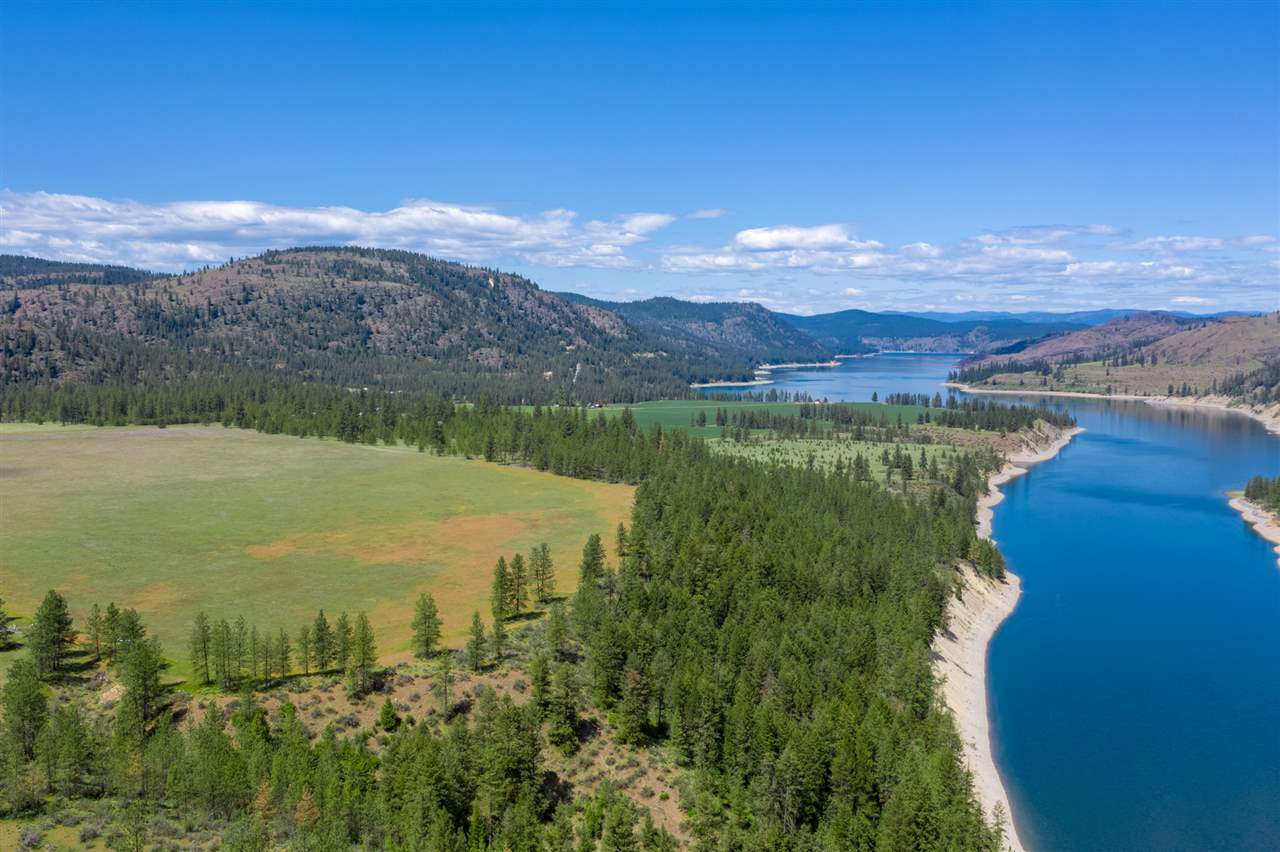 Property Photo:  39397 Sand Flats  WA 99122 