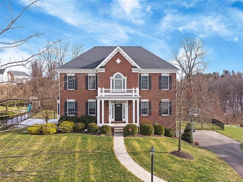 Property Photo:  1705 S Hawthorn Ct  PA 15237 