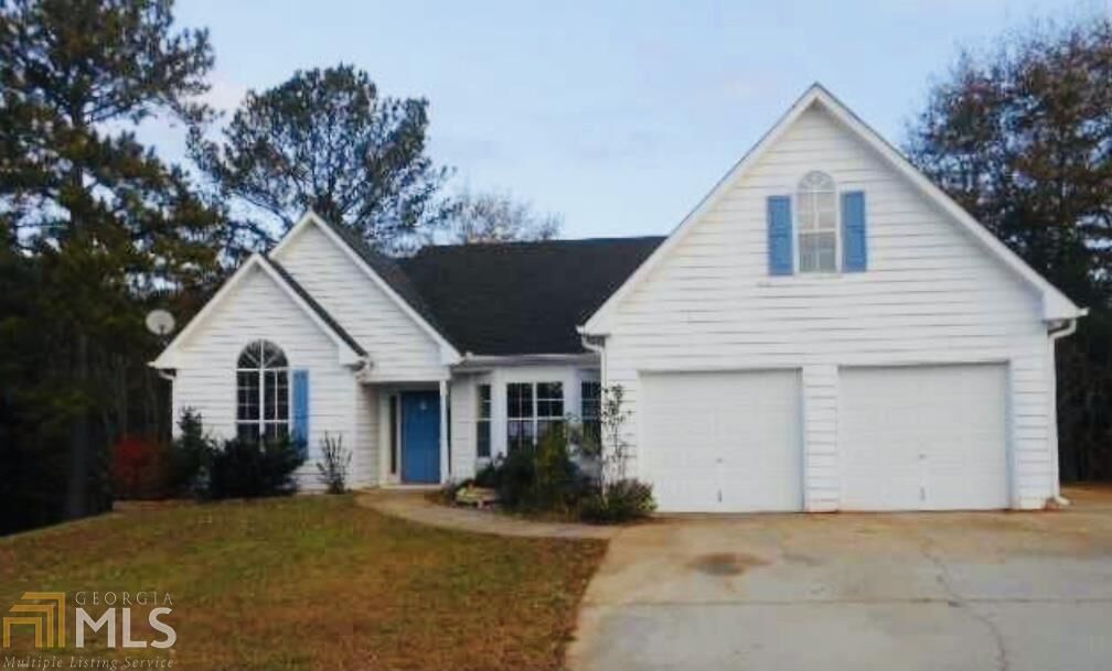 Property Photo: 5194 Eagles Nest Court GA 30052