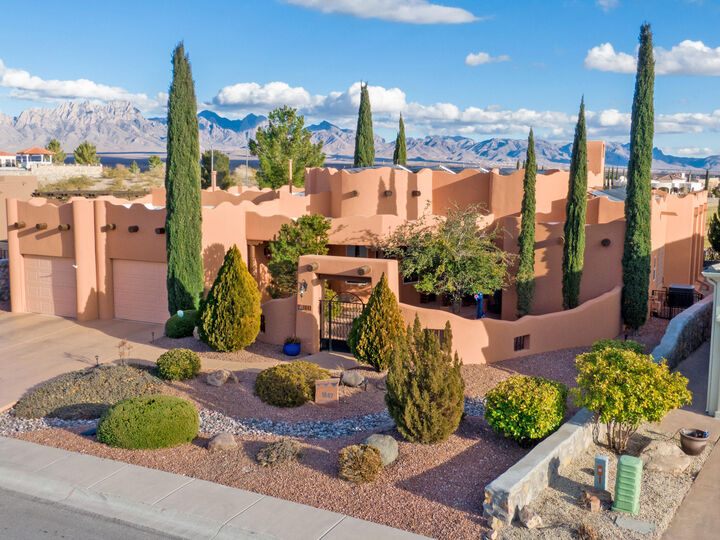 1842 Lone Tree Lane  Las Cruces NM 88011 photo