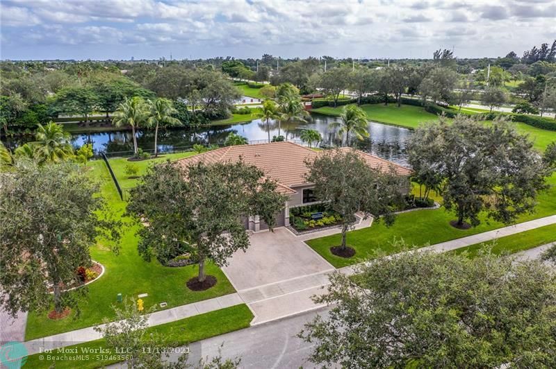 Property Photo: 4382 SW 138 Av FL 33330