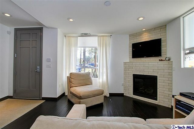 Property Photo: 257 S Hudson Avenue 110 CA 91101
