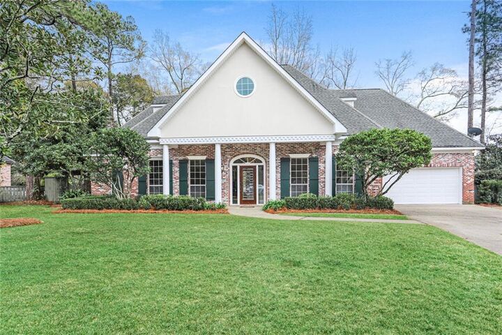 124 Beau Chasse  Mandeville LA 70471 photo