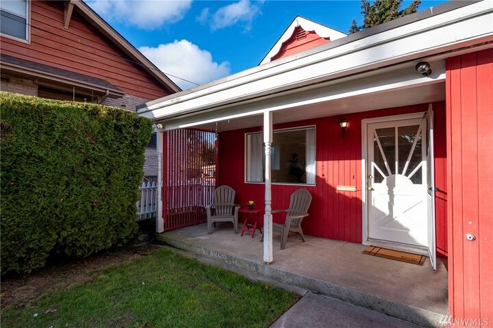 112 NW 83rd St  Seattle WA 98117 photo