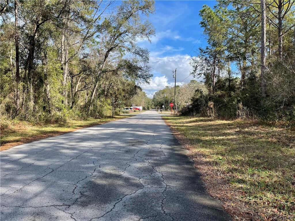 Property Photo: 3309 E Kennedy Street FL 34453