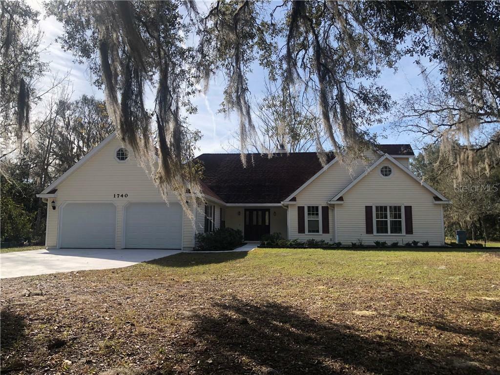 Property Photo:  1740 Sand Pine Trail  FL 32724 