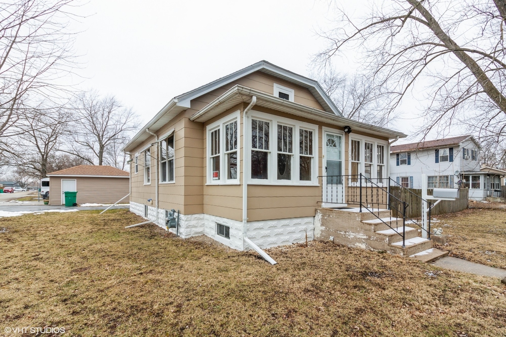 Property Photo: 127 Court Street IL 60433