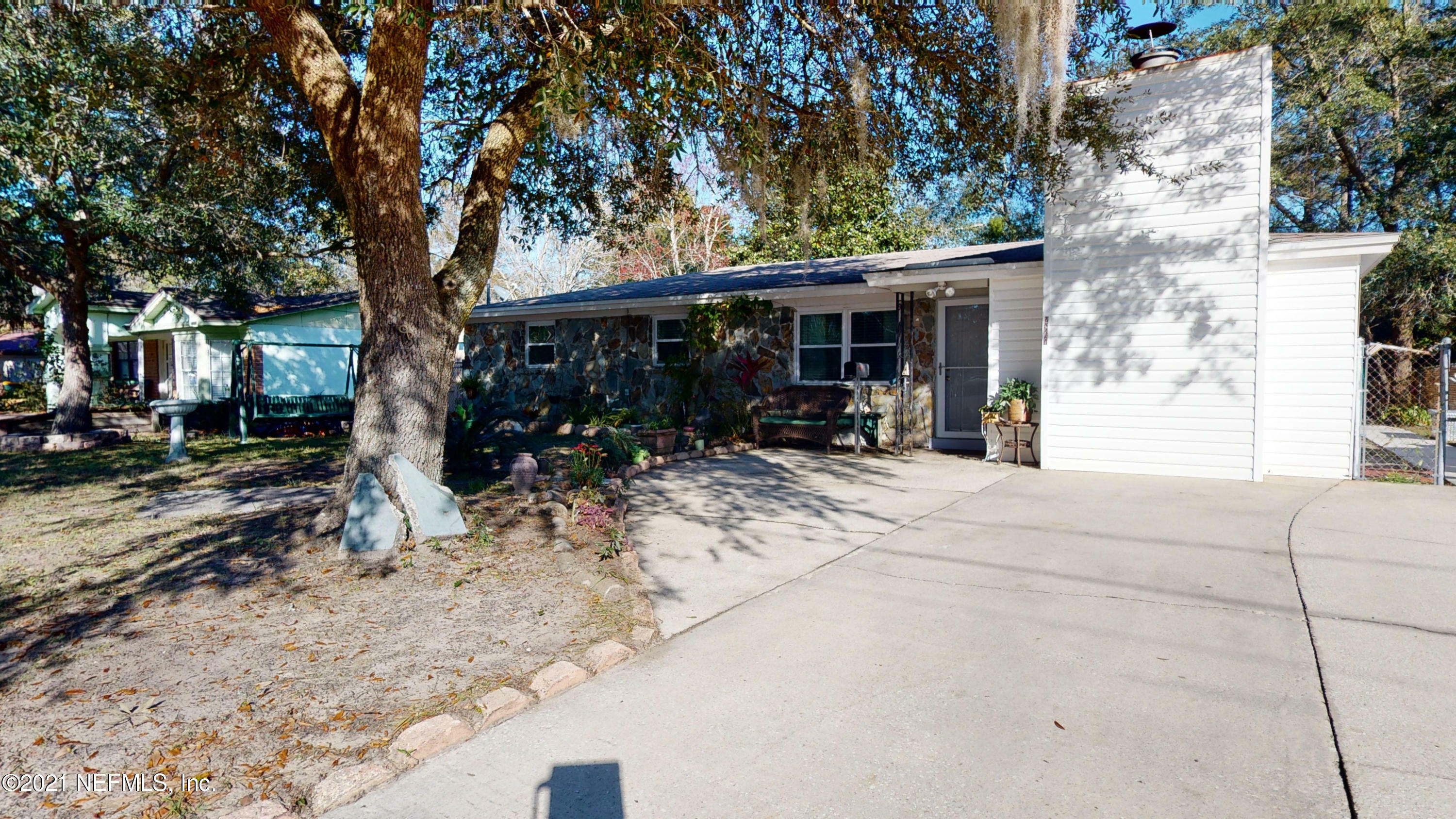 Property Photo:  2867 Goldenrod Circle E  FL 32246 