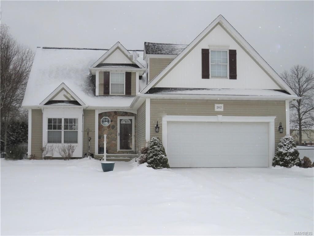 Property Photo:  262 South Lane  NY 14072 