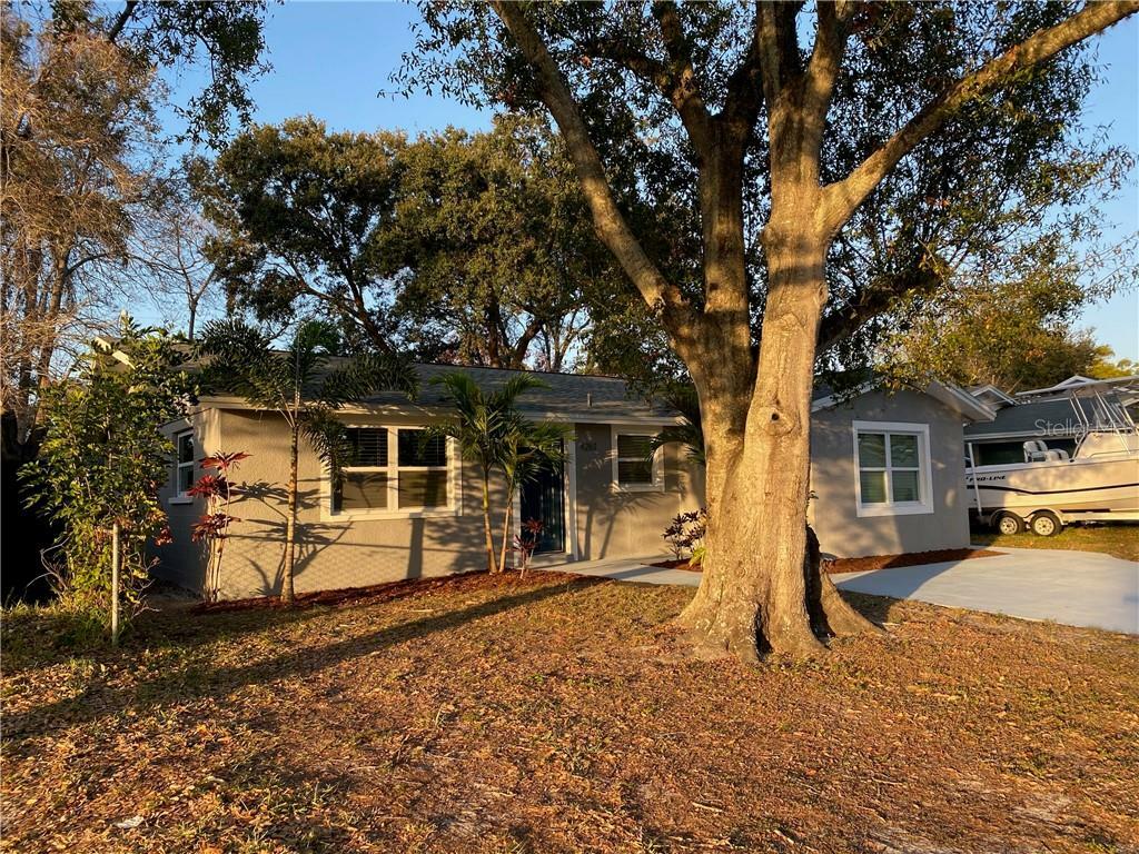 Property Photo:  4261 66th Avenue N  FL 33781 