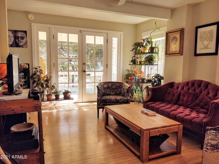 Property Photo: 313 O'Hara Avenue AZ 85603