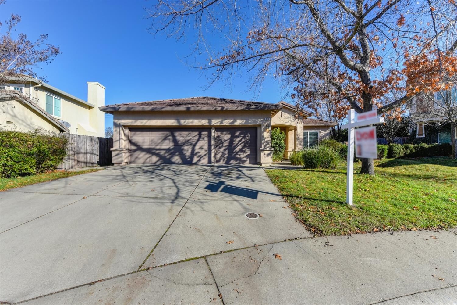 Property Photo: 928 Mann Court CA 95630