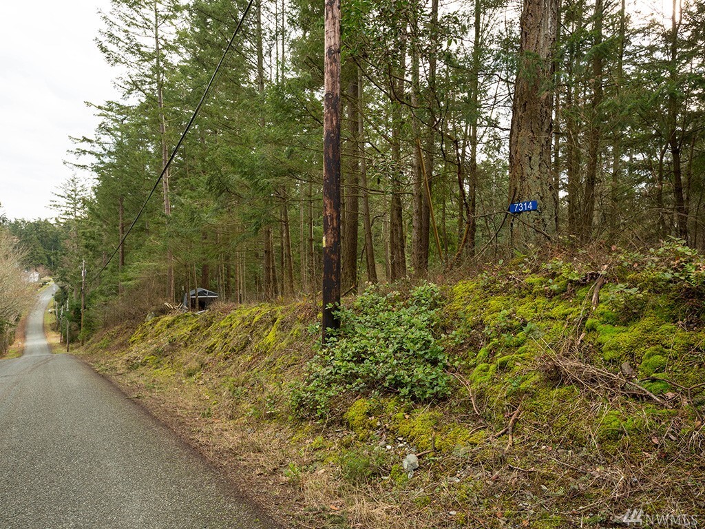 Property Photo:  7314 Holiday Blvd  WA 98221 