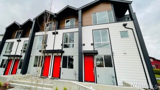 7152 E Beacon Ave S 34  Seattle WA 98108 photo