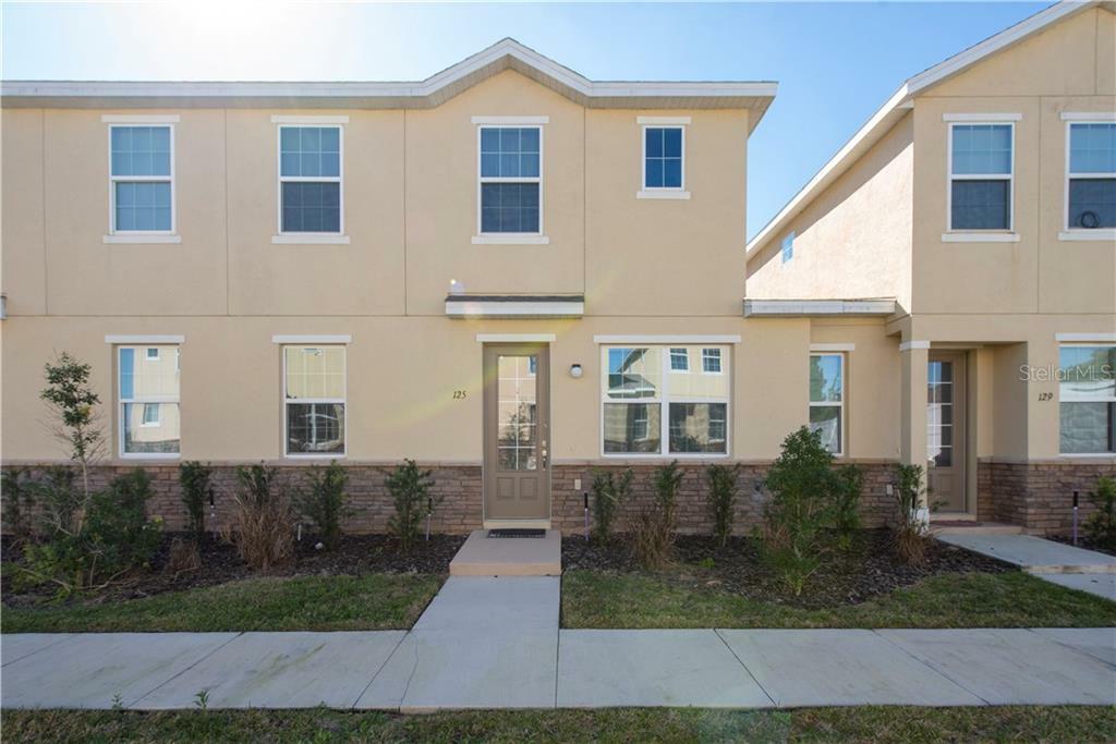 Property Photo:  125 Holly Village Drive  FL 33837 