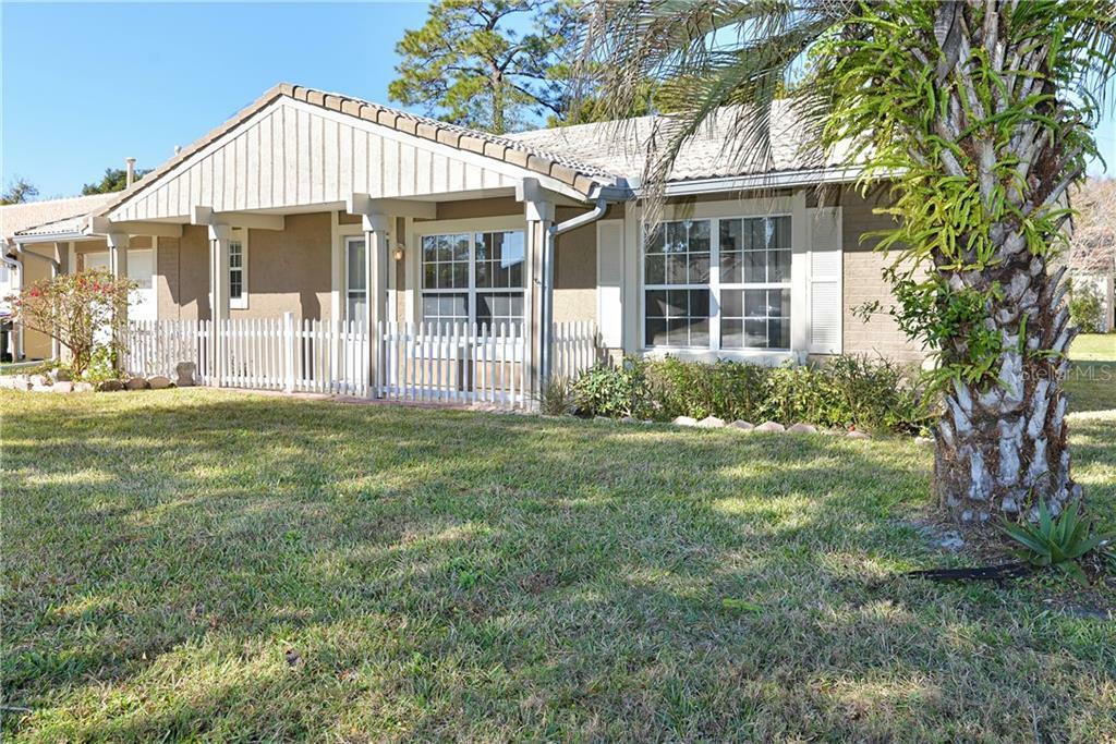 Property Photo:  10144 Bluff Court  FL 32821 